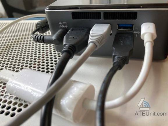 nuc7i5andthunderbolt2.jpg